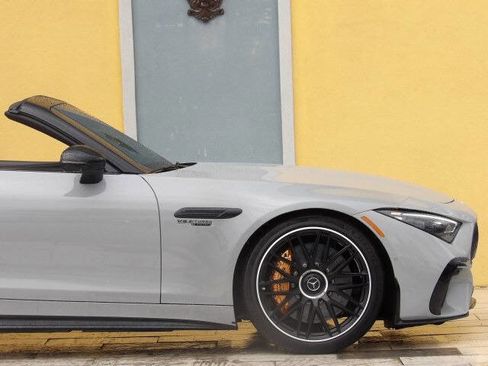 Used 2022 Mercedes-Benz SL 63 AMG 4MATIC image 11