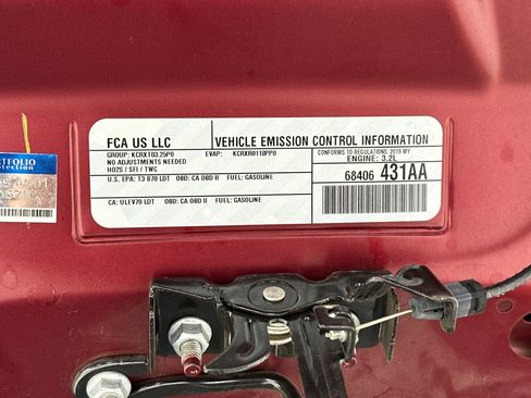 Used 2019 Jeep Cherokee Latitude w/ Popular Appearance Group image 27