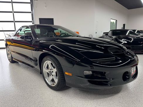 Used 1999 Pontiac Firebird Formula RWD image 21
