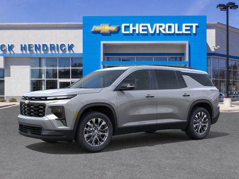 New 2026 Chevrolet Traverse LT image 3