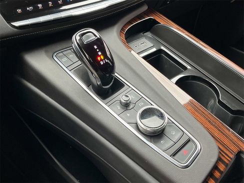 Used 2022 Cadillac Escalade Premium Luxury image 44