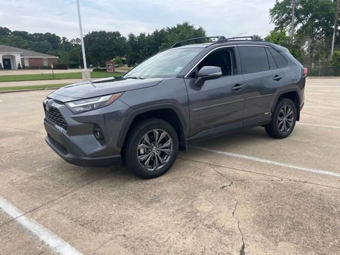 Used 2024 Toyota RAV4 XLE Premium AWD/4WD image 4