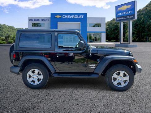 Used 2019 Jeep Wrangler Sport AWD/4WD image 7
