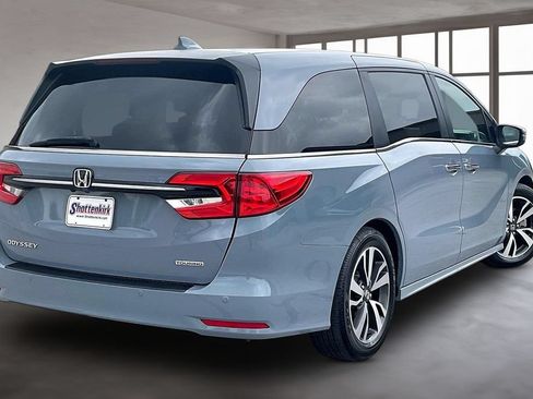 Used 2023 Honda Odyssey Touring image 6