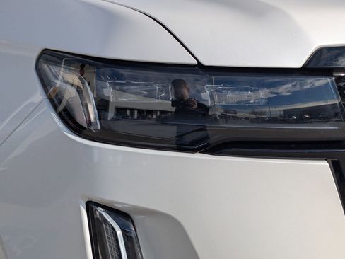 Certified 2023 Cadillac Escalade Sport Platinum image 11