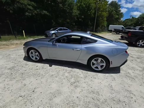 Used 2026 Ford Mustang Premium RWD image 4