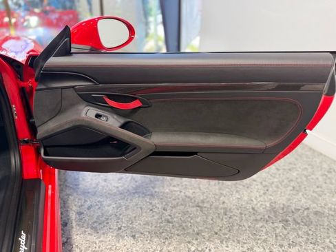 Used 2022 Porsche 718 Boxster Spyder RWD image 37