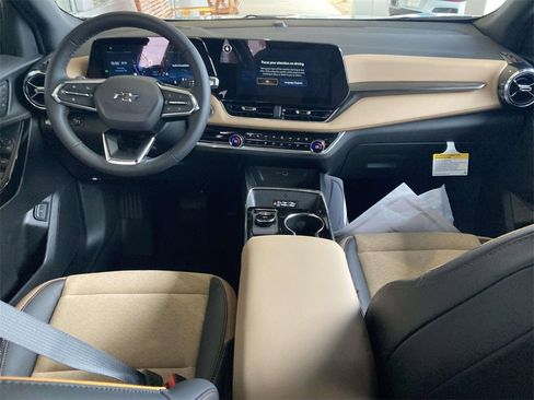 New 2026 Chevrolet Equinox ACTIV image 13