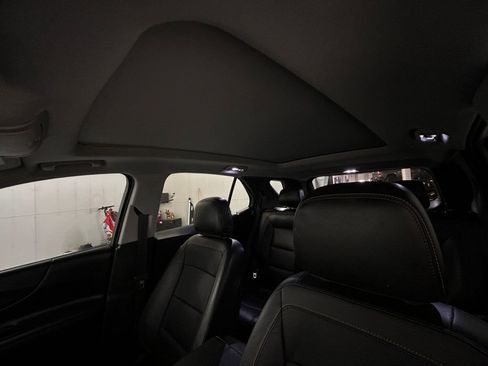 Used 2018 Chevrolet Equinox Premier image 25