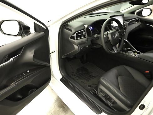 Used 2024 Toyota Camry XSE image 9