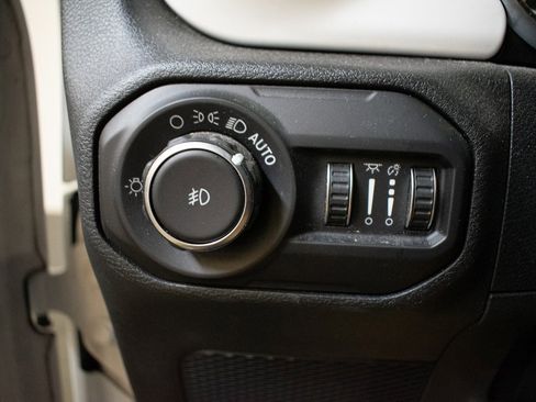 Used 2021 Jeep Wrangler Unlimited Islander image 18