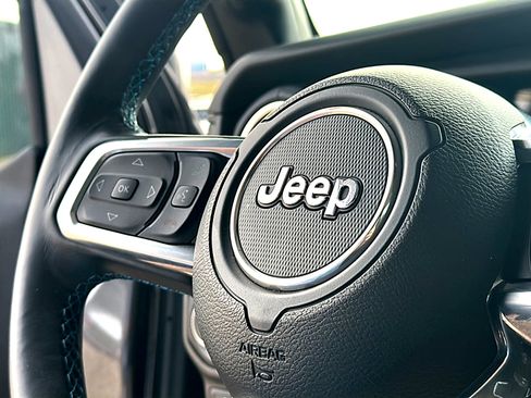 Used 2022 Jeep Wrangler Unlimited Rubicon 4xe w/ Cold Weather Group AWD/4WD image 30