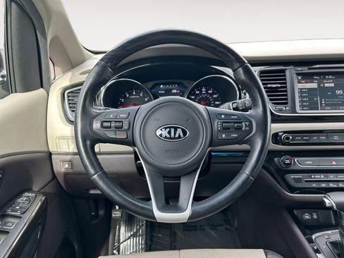 Used 2018 Kia Sedona SX Limited FWD image 13