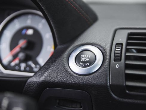 Used 2011 BMW 1 Series M image 40