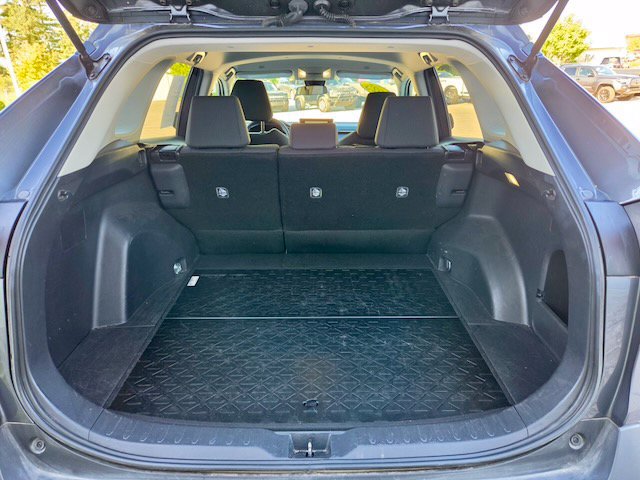 Used 2025 Toyota RAV4 LE AWD/4WD image 6