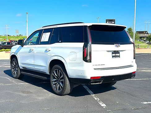 Used 2021 Cadillac Escalade Sport RWD image 6