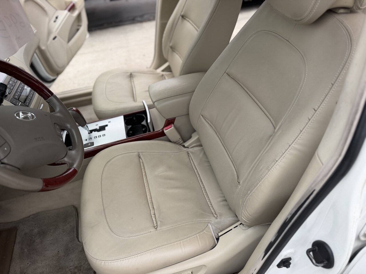 Used 2007 Hyundai Azera SE FWD image 17