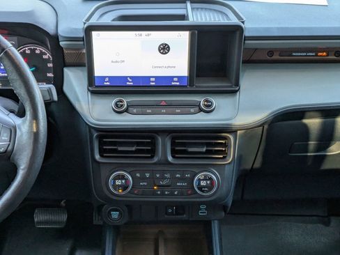 Used 2022 Ford Maverick Lariat w/ Lariat Luxury Package image 18