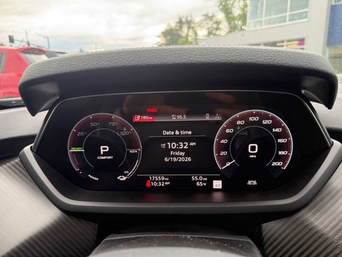 Used 2022 Audi e-tron GT Premium Plus w/ Performance Package AWD/4WD image 23