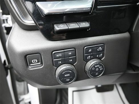 Used 2024 Chevrolet Silverado 1500 LTZ w/ Technology Package image 23