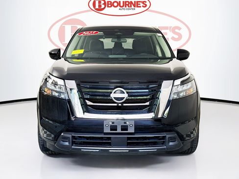 Used 2025 Nissan Pathfinder S AWD/4WD image 4
