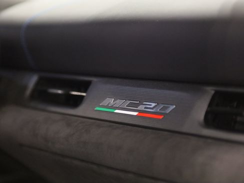 Used 2022 Maserati MC20 Coupe RWD image 37