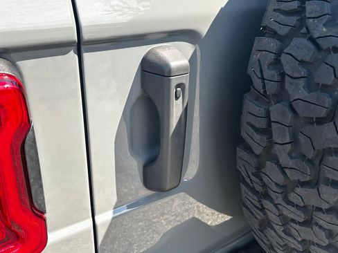 Used 2023 Jeep Wrangler Unlimited Rubicon 4xe w/ Cold Weather Group AWD/4WD image 35