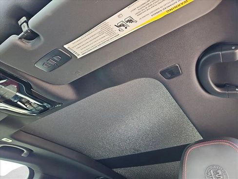 Used 2019 Alfa Romeo Stelvio Quadrifoglio image 16