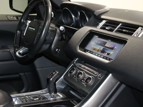 Used 2017 Land Rover Range Rover Sport SE AWD/4WD image 28
