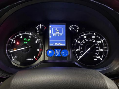 Used 2018 Lexus GX 460 Premium w/ Premium Package AWD/4WD image 13