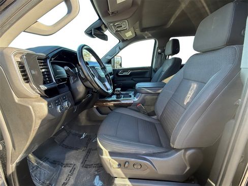Used 2023 GMC Sierra 1500 Elevation w/ Preferred Package image 9