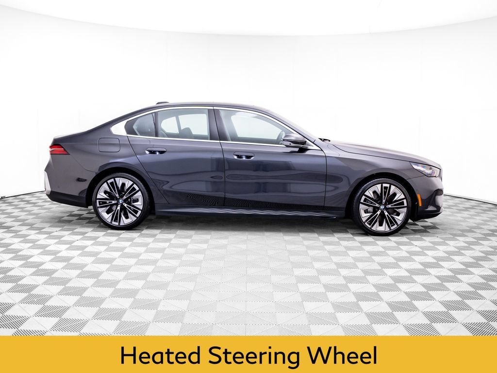Used 2024 BMW 540i xDrive w/ Premium Package AWD/4WD image 7
