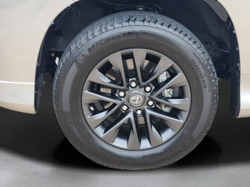 Used 2023 Lexus GX 460 Premium w/ Premium Plus Package AWD/4WD image 41