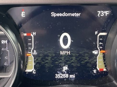 Used 2023 Jeep Gladiator Sport image 15