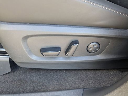 Certified 2026 INFINITI QX60 Luxe w/ Cargo Package FWD image 13