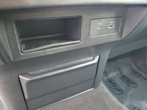 Certified 2023 Nissan Titan SV image 31