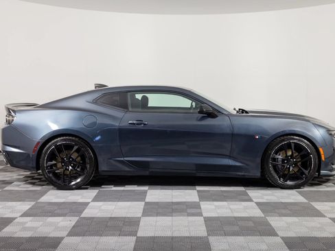Used 2019 Chevrolet Camaro LT w/ 1LE Track Performance Package RWD image 9