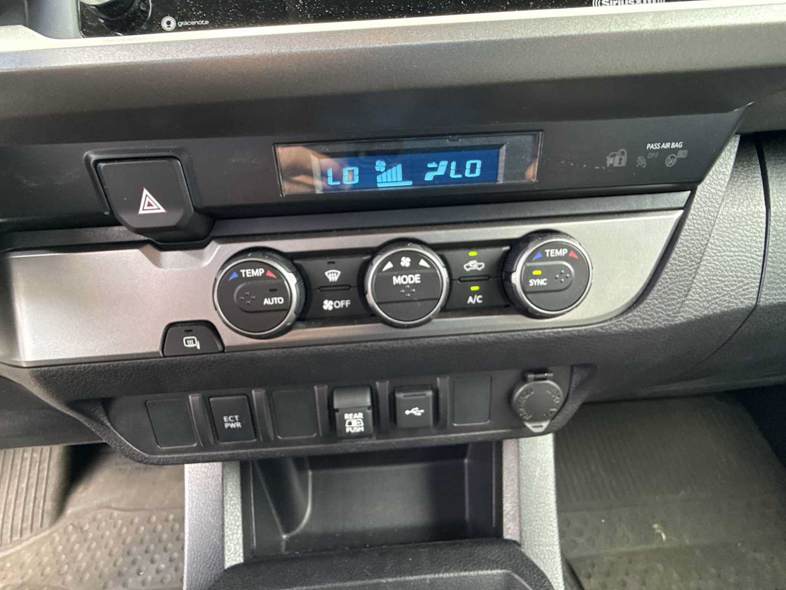 Used 2021 Toyota Tacoma SR5 RWD image 17