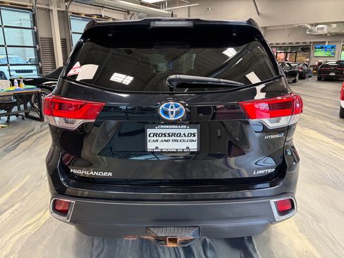 Used 2018 Toyota Highlander Limited AWD/4WD image 34