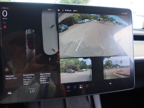 Used 2022 Tesla Model Y Performance AWD/4WD image 30