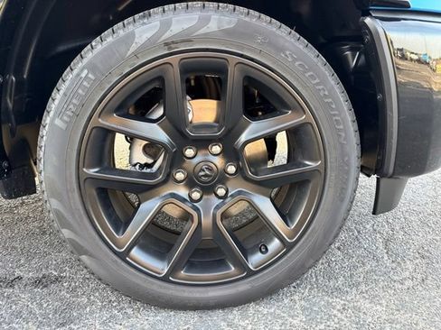 New 2026 RAM 1500 Laramie AWD/4WD image 12