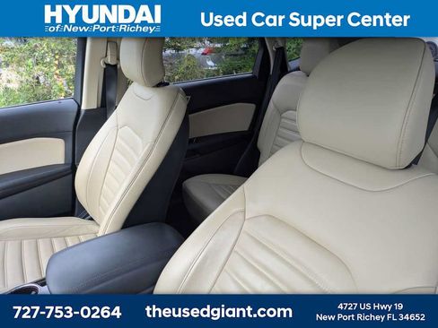 Used 2015 Ford Edge SEL w/ Equipment Group 201A FWD image 3