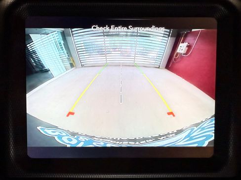 Used 2022 Jeep Wrangler Unlimited Sahara w/ Cold Weather Group AWD/4WD image 30