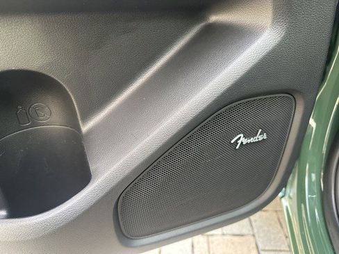 Used 2023 Nissan Frontier SV w/ SV Premium Package image 14