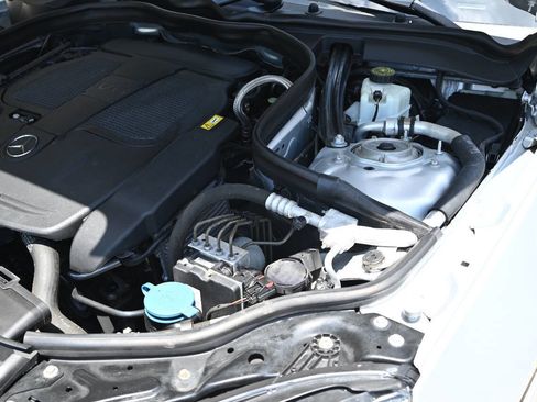 Used 2012 Mercedes-Benz E 350 4MATIC Sedan image 11