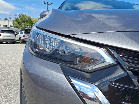 Used 2025 Nissan Sentra SV w/ All-Weather Package FWD image 9