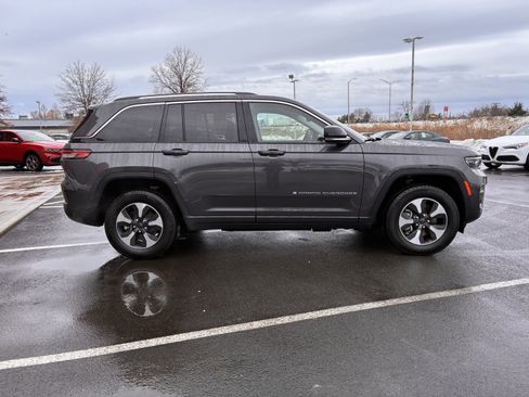 Used 2023 Jeep Grand Cherokee 4WD 4xe image 5