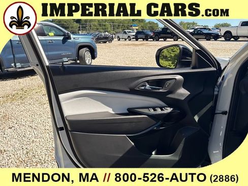 New 2026 Chevrolet Trax LT w/ Driver Confidence Package FWD image 20