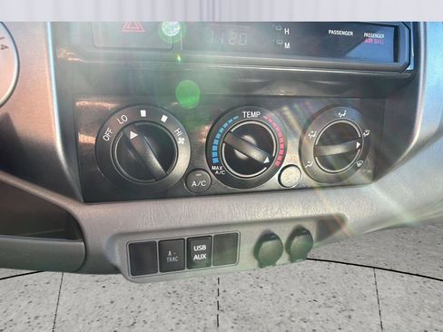 Used 2012 Toyota Tacoma 4x4 Double Cab w/ TRD Off-Road Pkg image 34