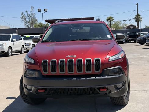 Used 2015 Jeep Cherokee Trailhawk w/ Comfort/Convenience Group AWD/4WD image 3